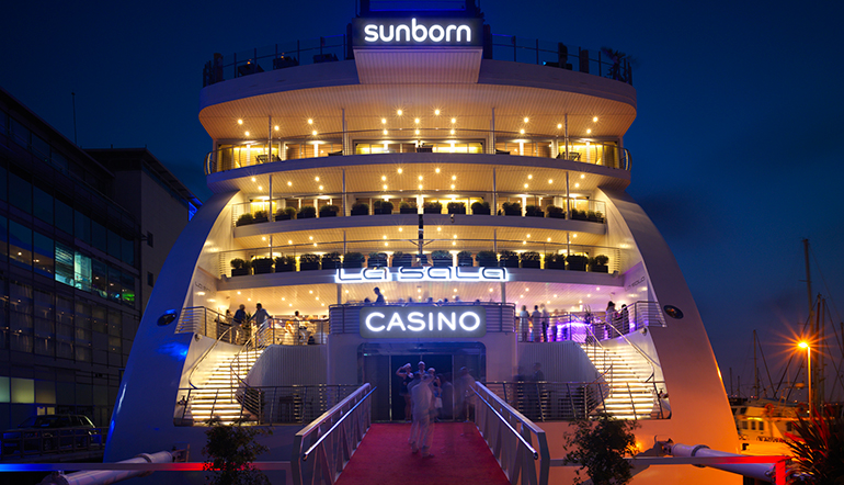 Das Sunborn Superyacht-Hotel und Casino-Schiff